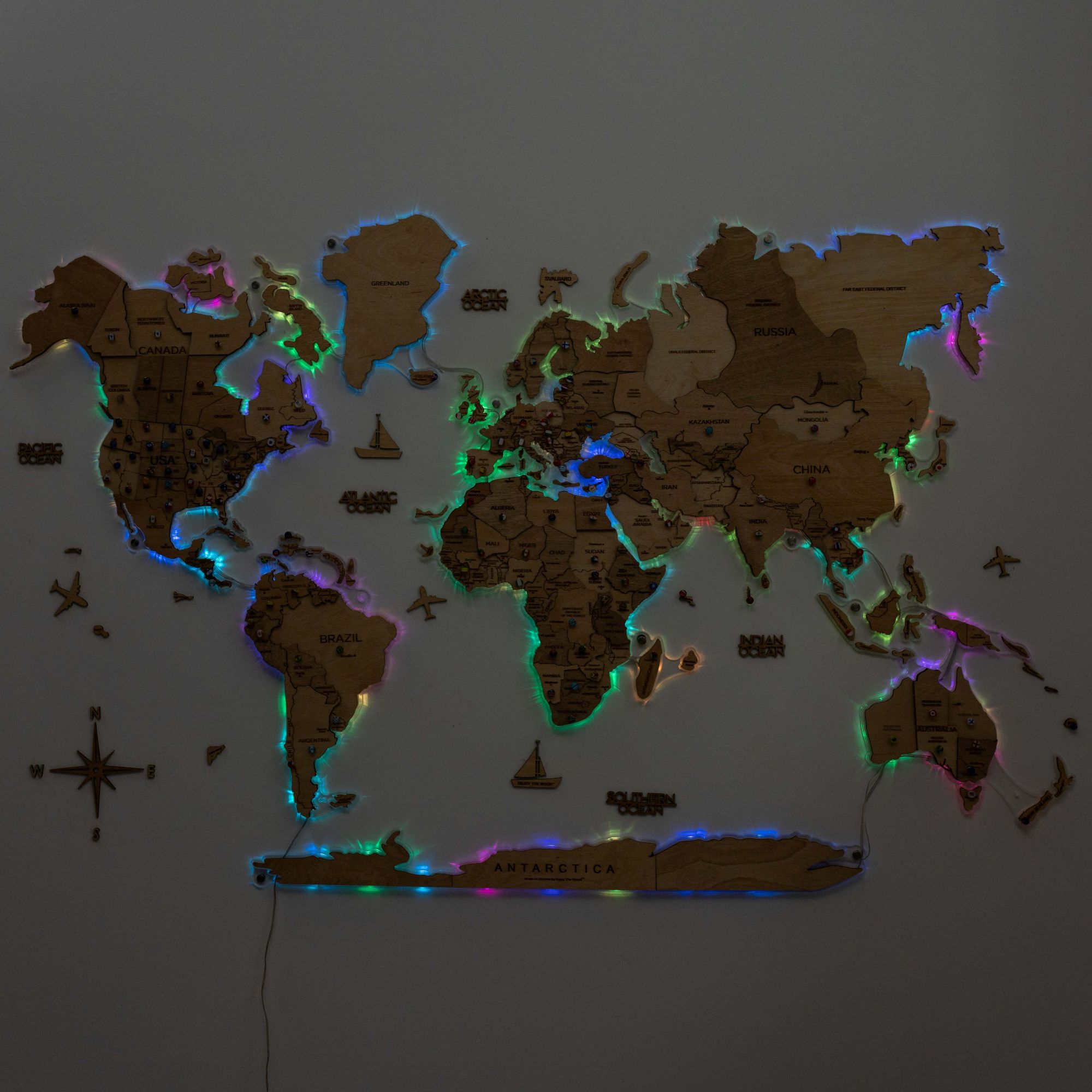 3D LED Wooden World Map 2.0 Gold – Smart Wall Decor & Art