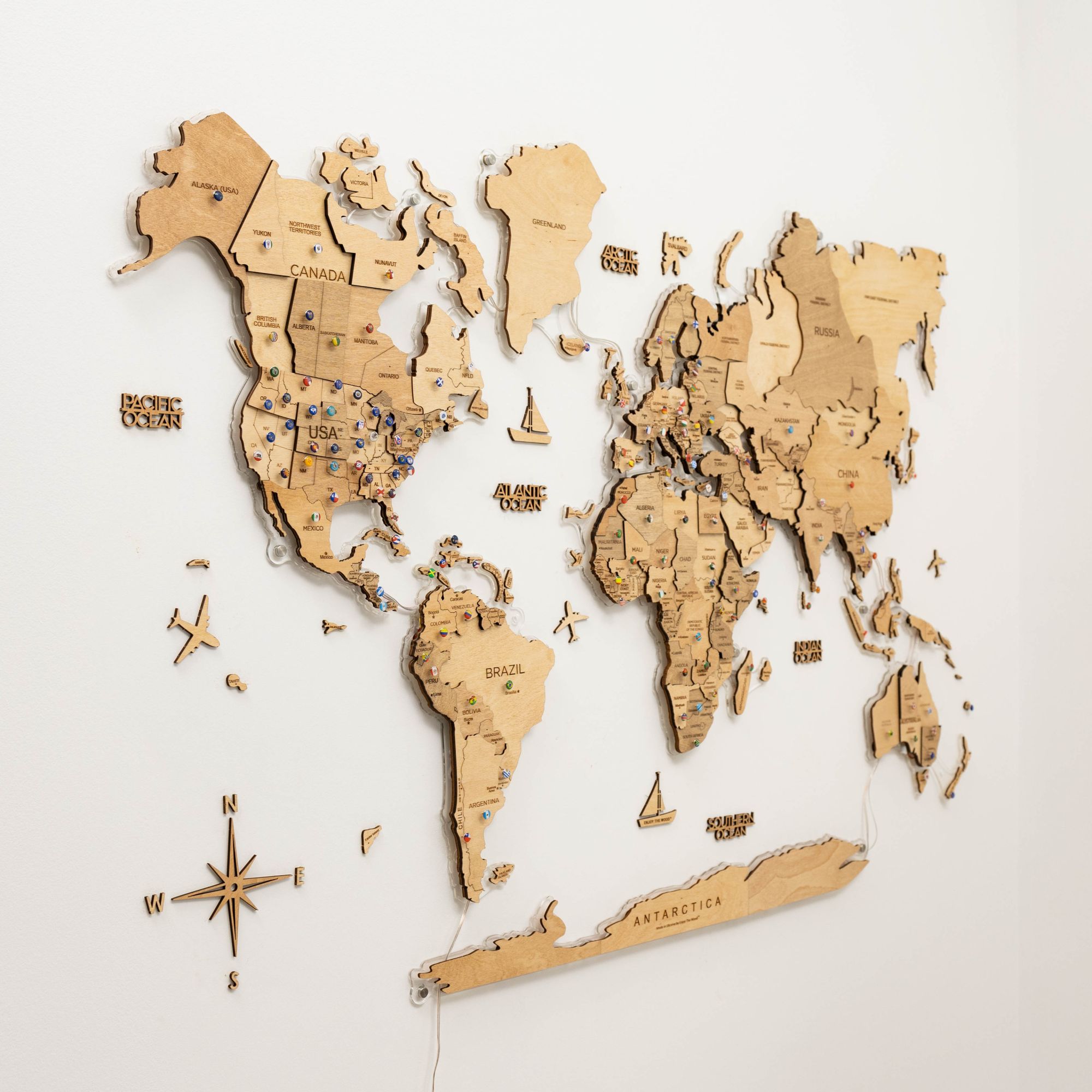 3D LED Wooden World Map 2.0 Gold – Smart Wall Decor & Art