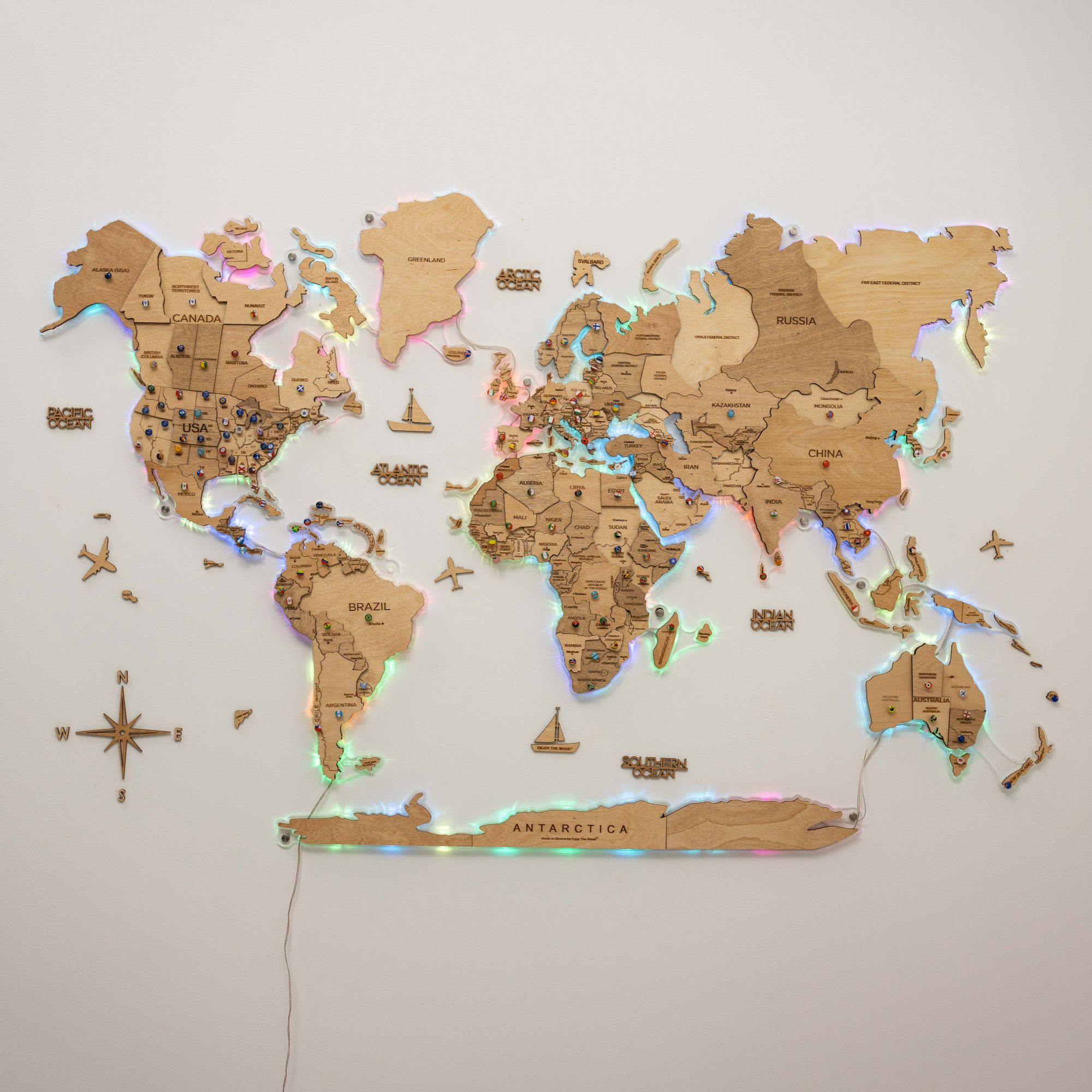 3D LED Wooden World Map 2.0 Gold – Smart Wall Decor & Art