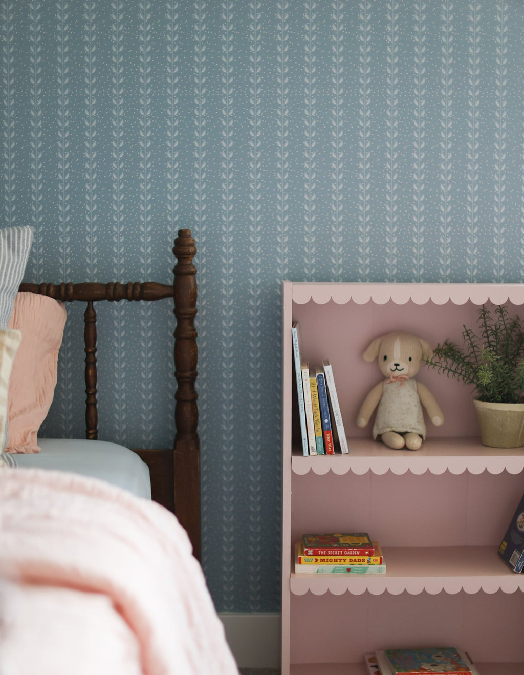 Francesca Geometric Wallpaper in Sage-Green and Beige