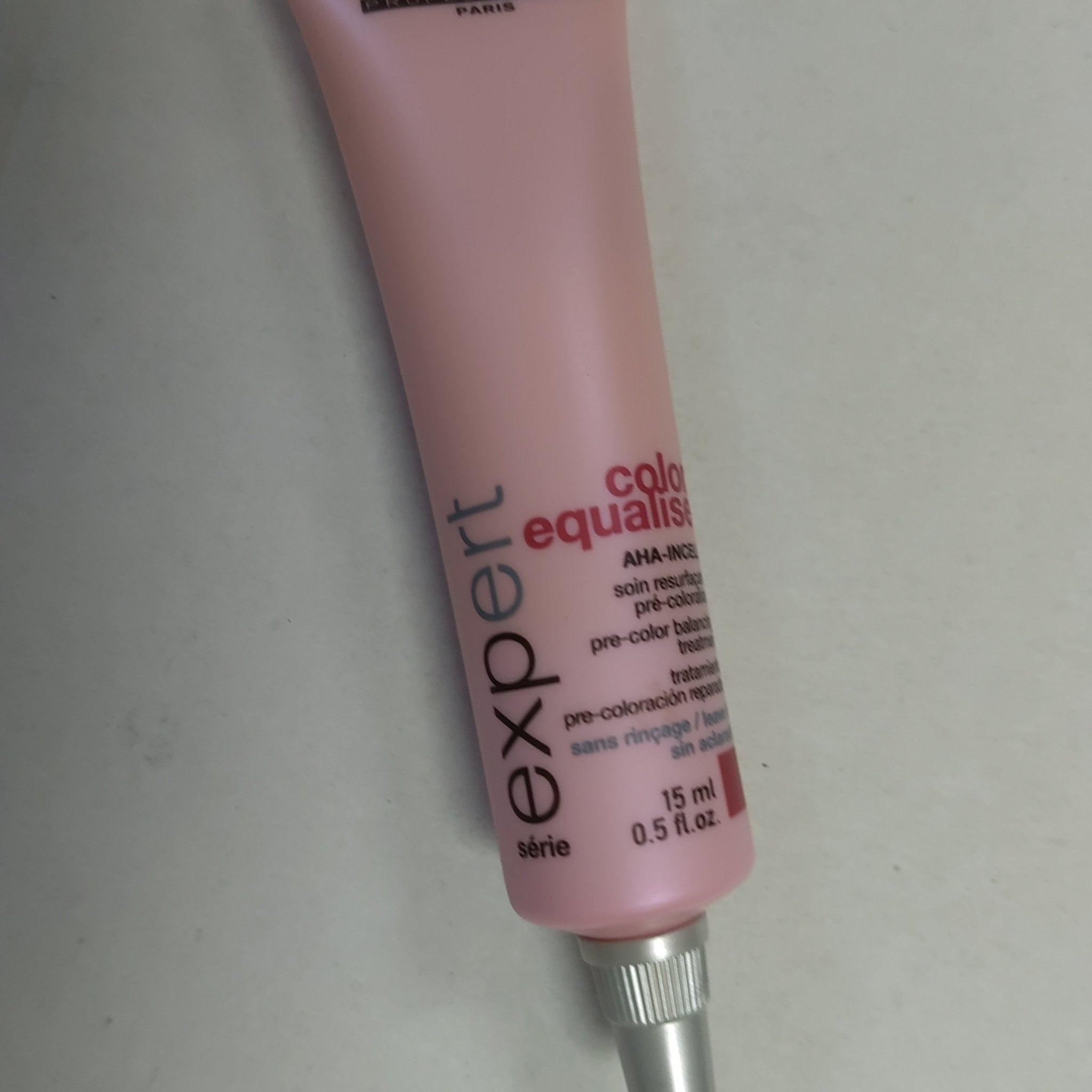 L'Oréal Professionnel Série Expert Color Equalizer 0.5 oz treatment bottle