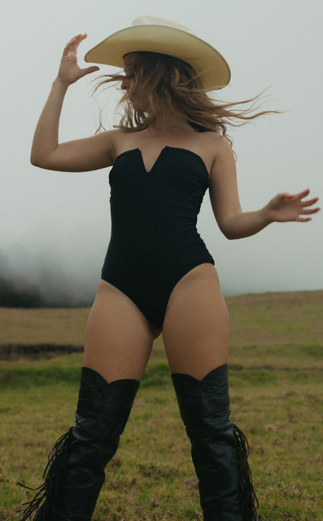 Cape Cod V Cut One Piece Swimsuit - Black Minimalist Beachwear