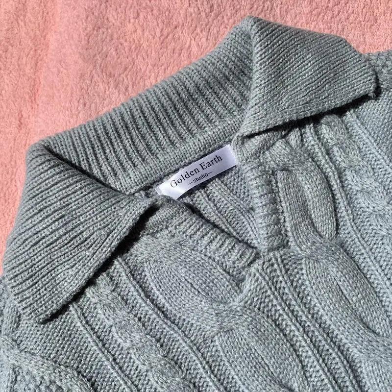 Retro Turn-Down Collar Sweater in Light Blue or Pale Mint Knit