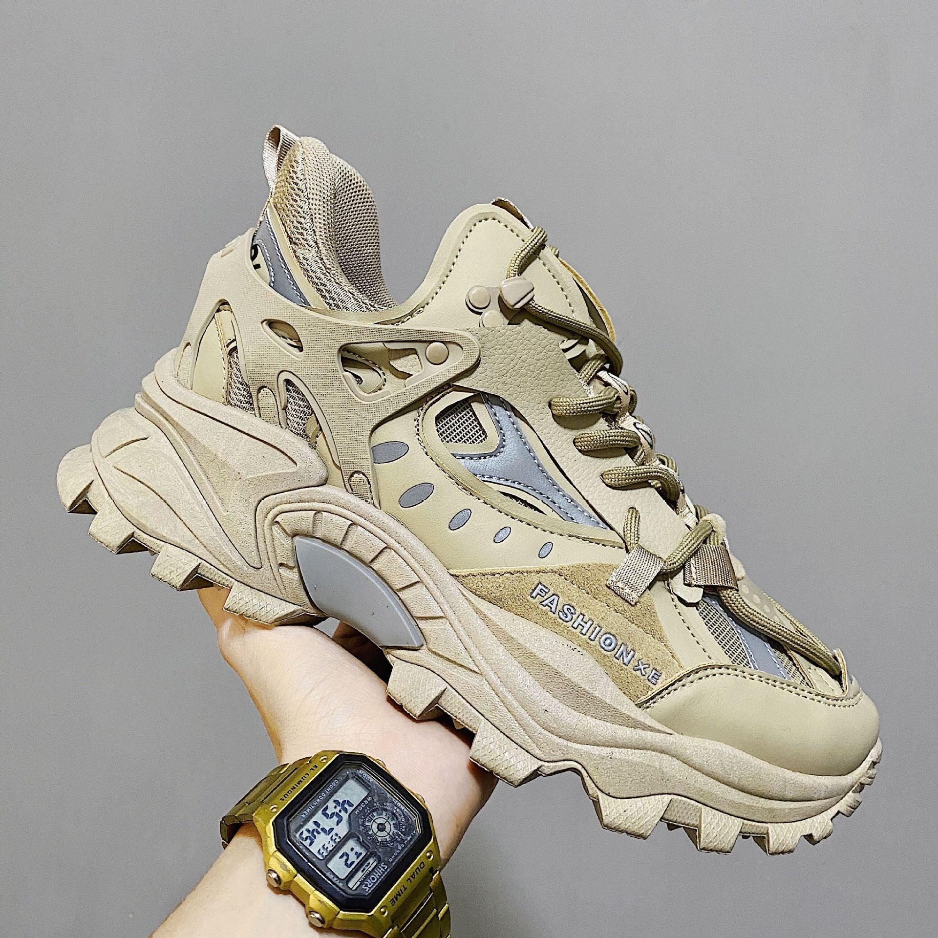 Luxury Men’s High Fashion White Sneakers with Shock Absorption