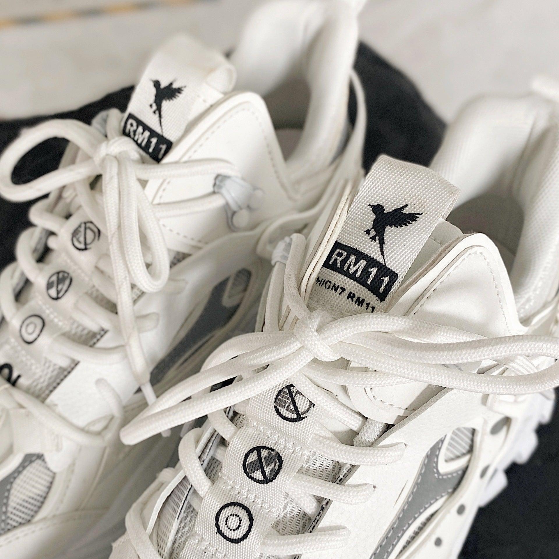 Luxury Men’s High Fashion White Sneakers with Shock Absorption