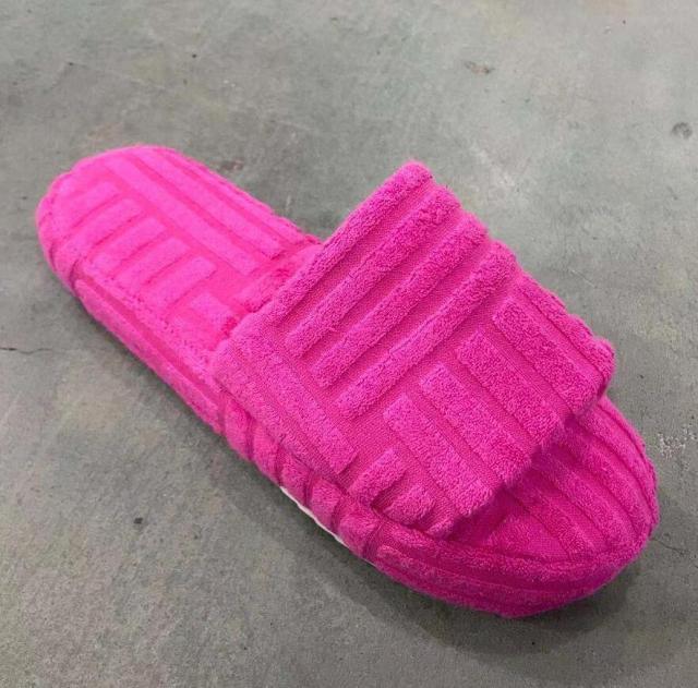 Luxury Thick Sole Green Fur Slippers Memory Foam Outdoor Slides