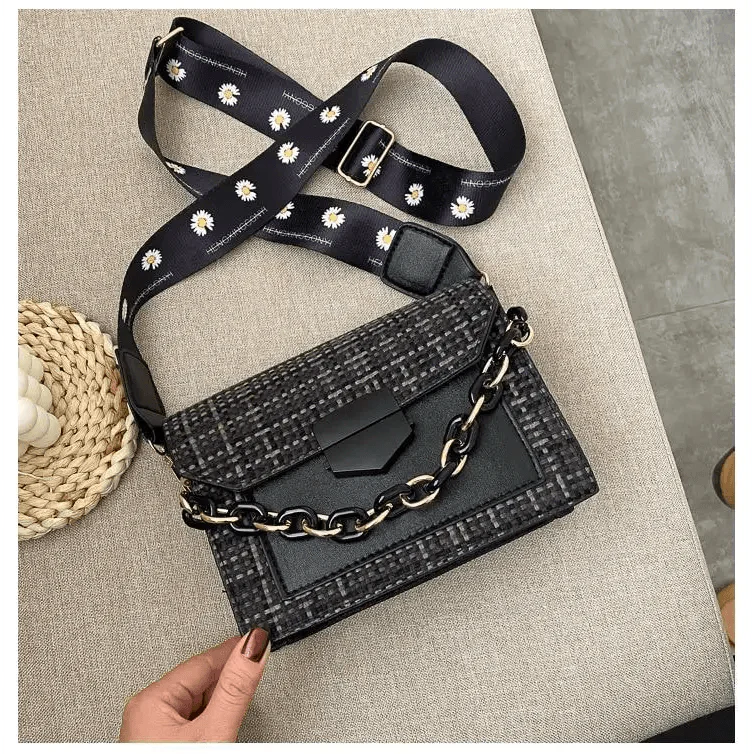 Luxury Wide Strap Crossbody Bag: Designer Chain Messenger Purse