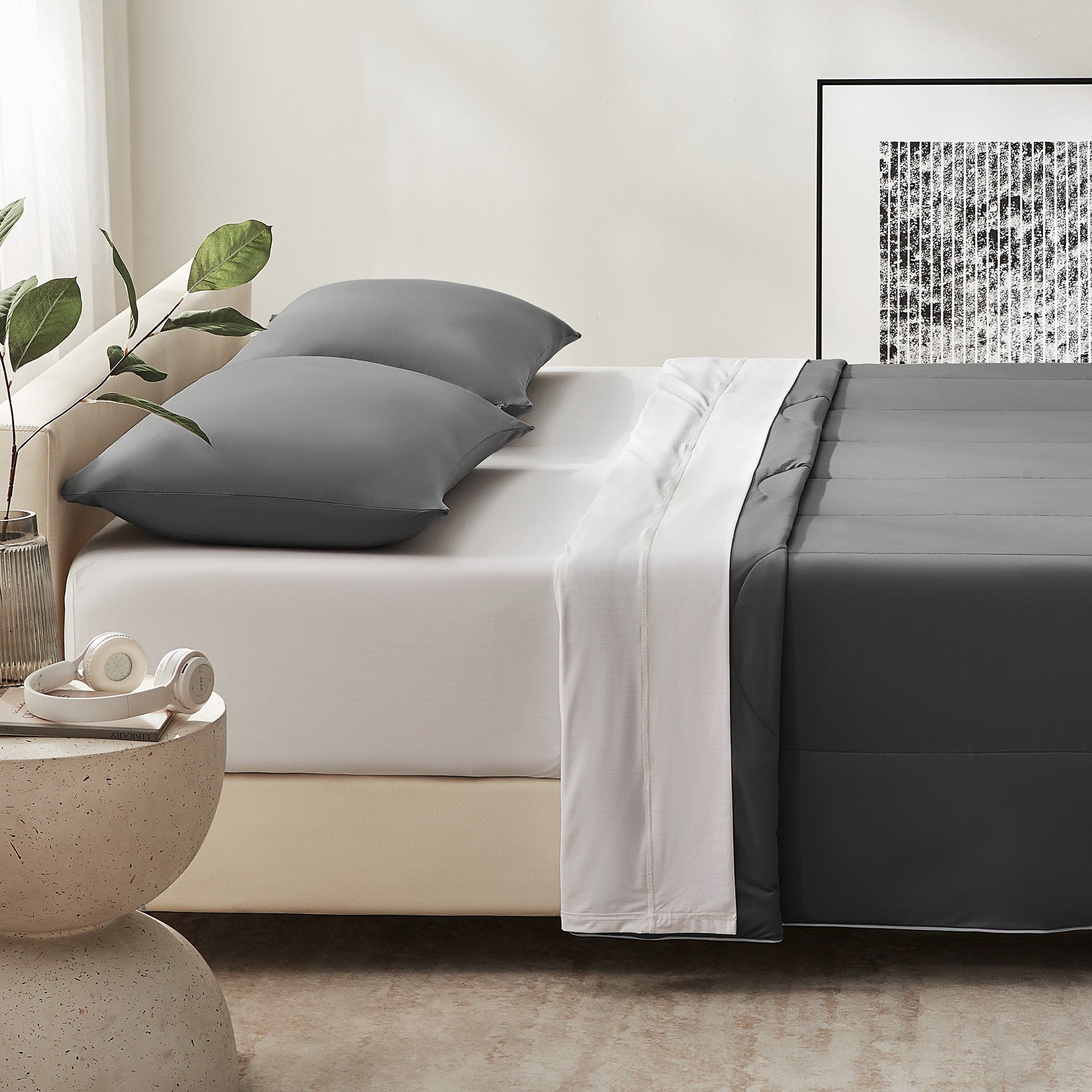 Cooling Comforter Set in Grey for Hot Sleepers - Image 3
