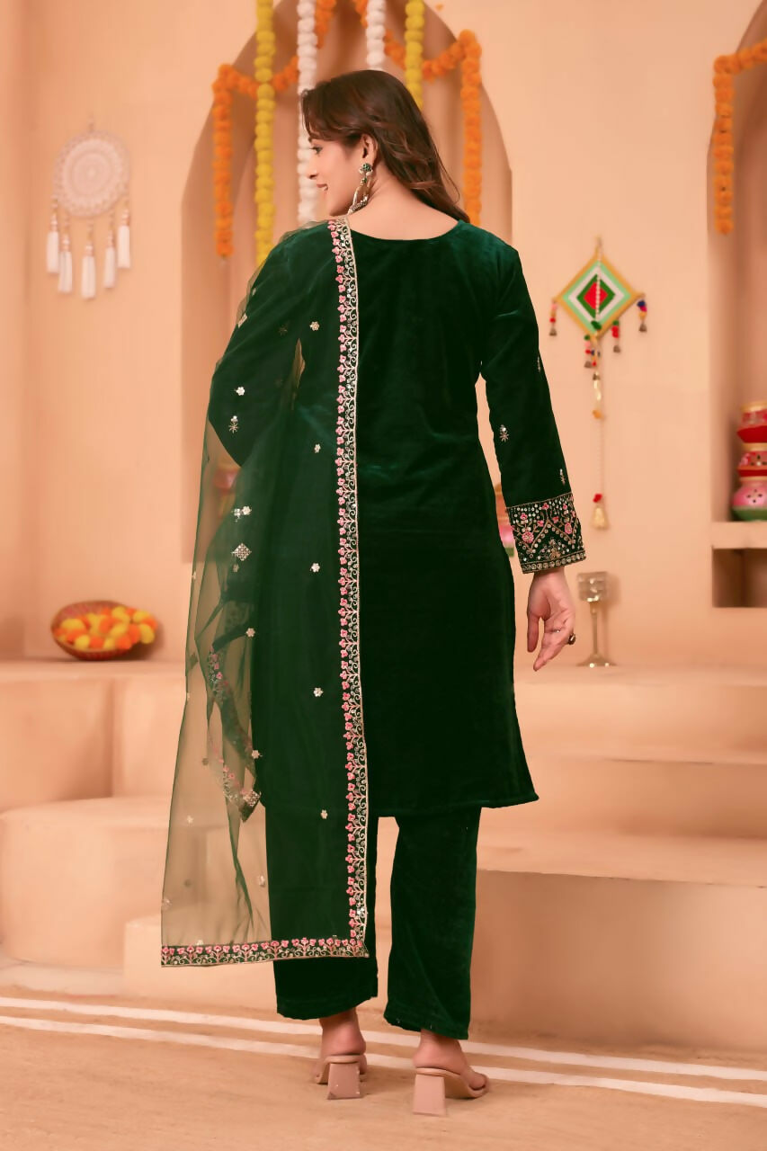 Green Velvet Embroidered Kurta Set with Sequence Work