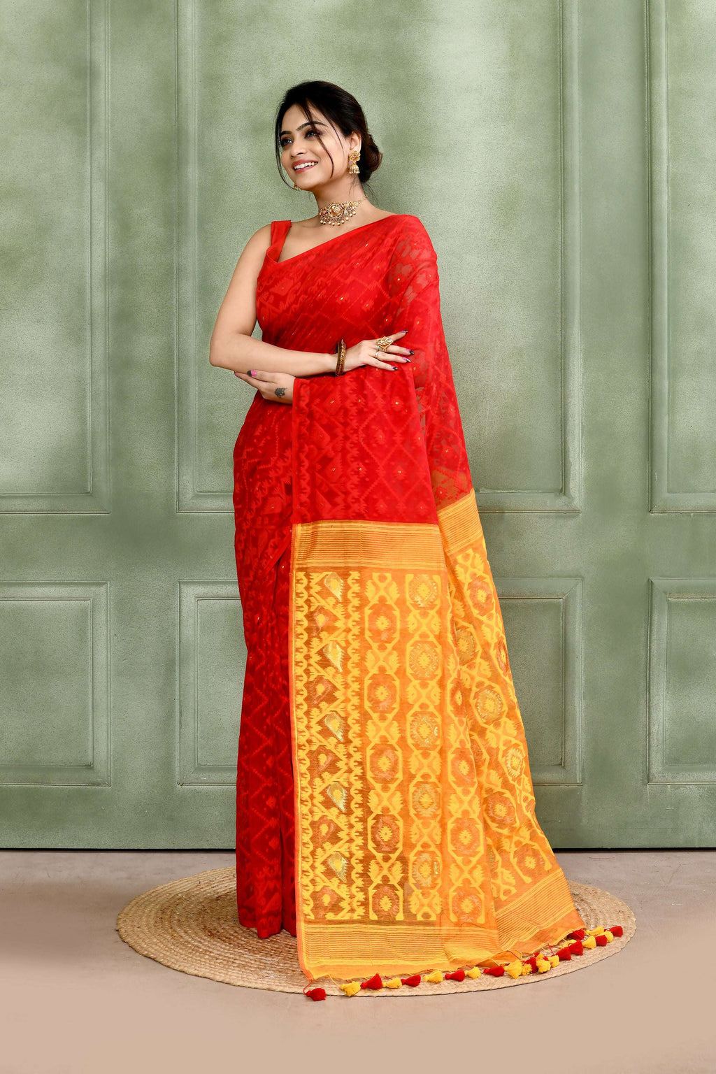 Red Embellished Cotton Blend Jamdani Saree