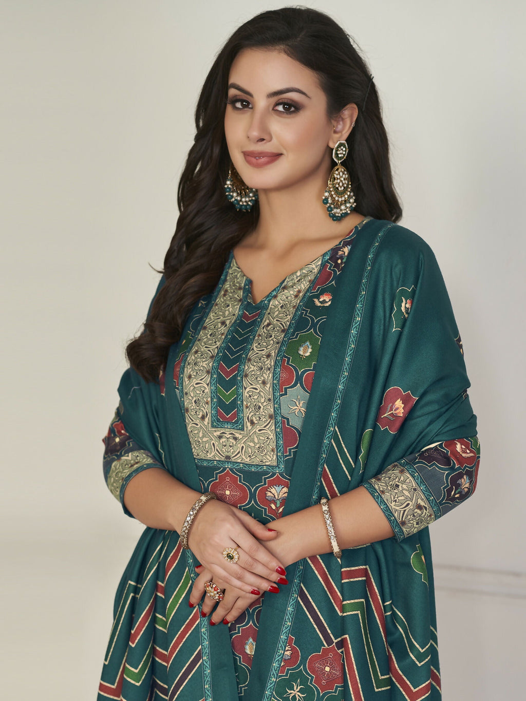 Women's Multicolor Pashmina Straight Kurta Set with Digital Print
