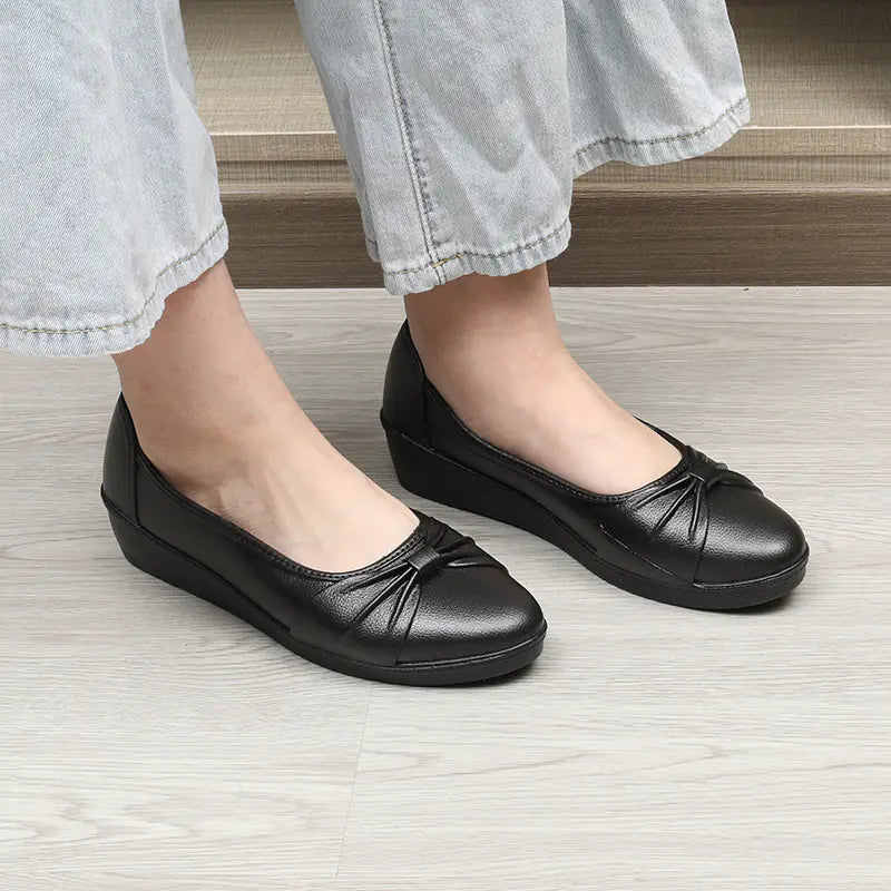Women's Comfortable Low-Top Faux Leather Wedge Flats - Image 12