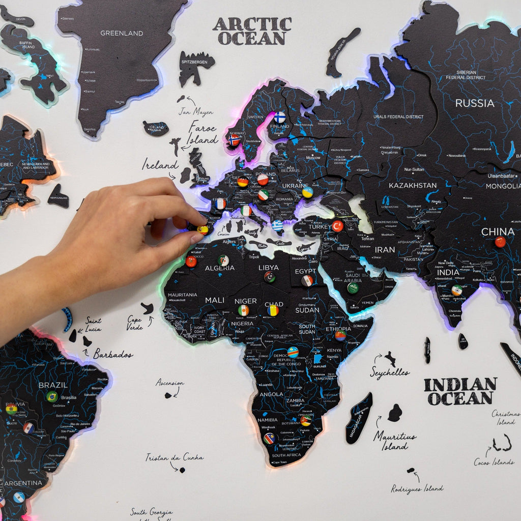 Map on Board LED 2.0 Midnight Modern Illuminated World Map Art