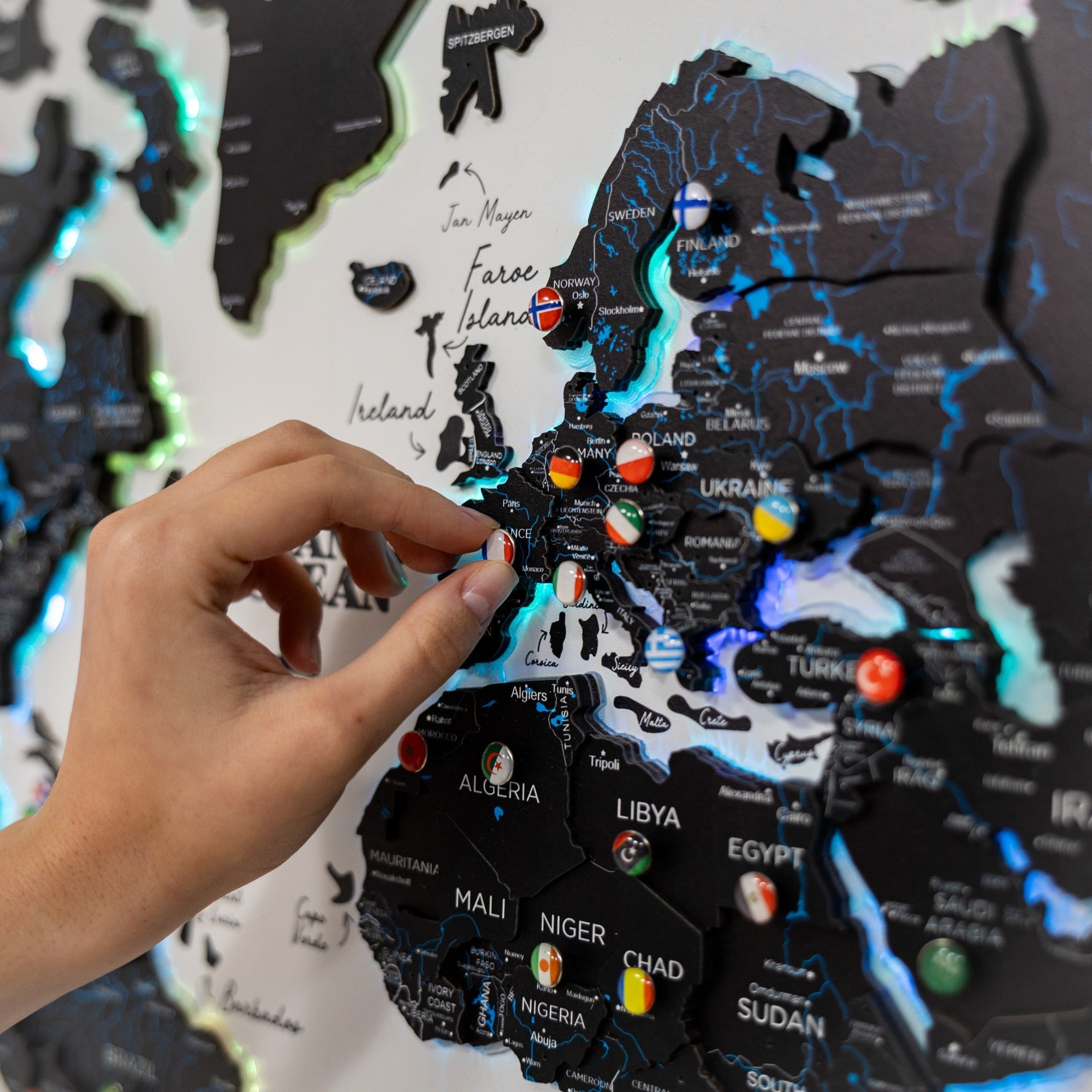 Map on Board LED 2.0 Midnight Modern Illuminated World Map Art