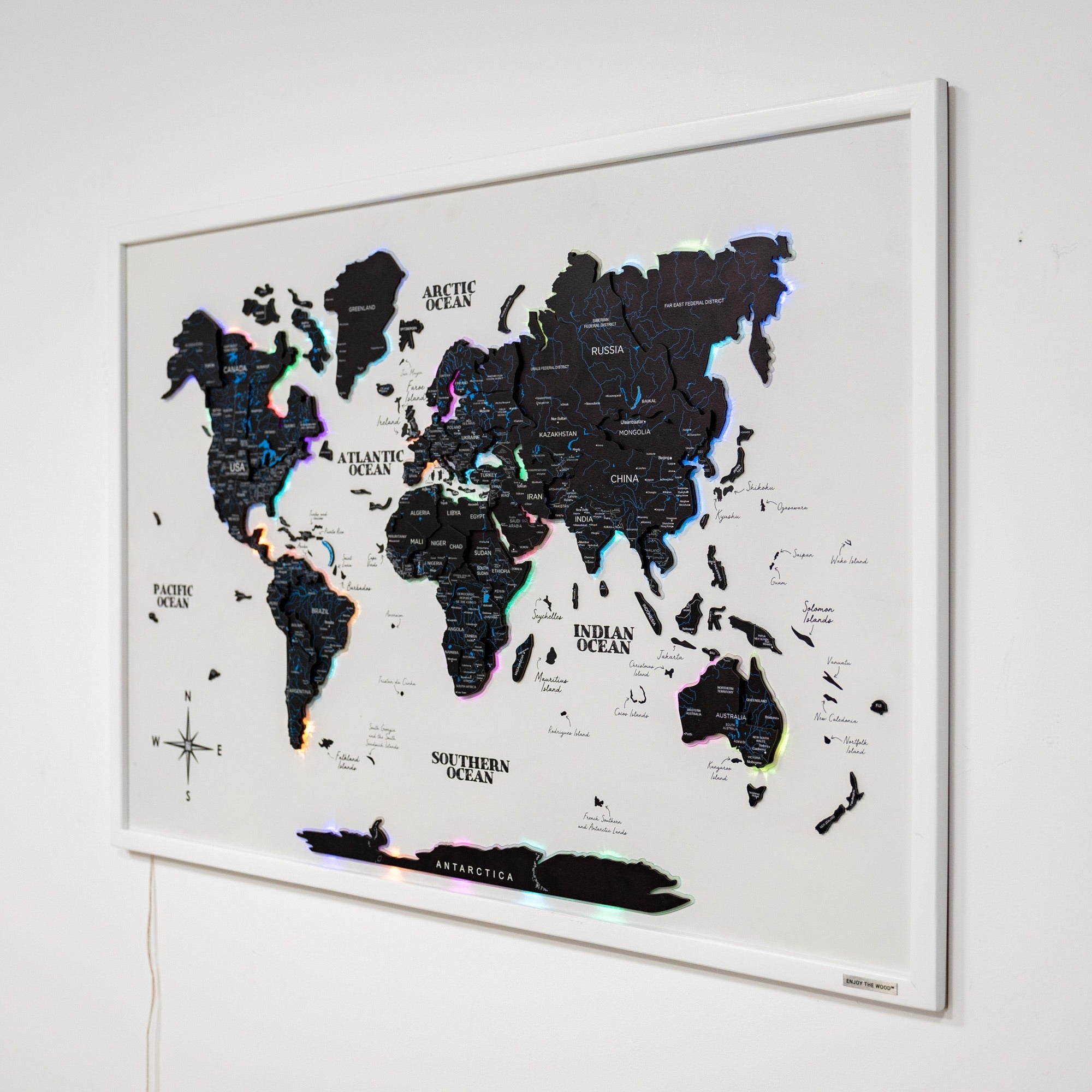 Map on Board LED 2.0 Midnight Modern Illuminated World Map Art