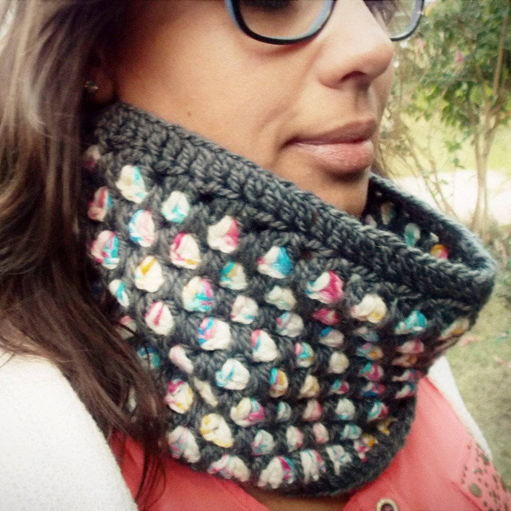 Marruecos Infinity Cowl Crochet Pattern for Cozy Winter Style
