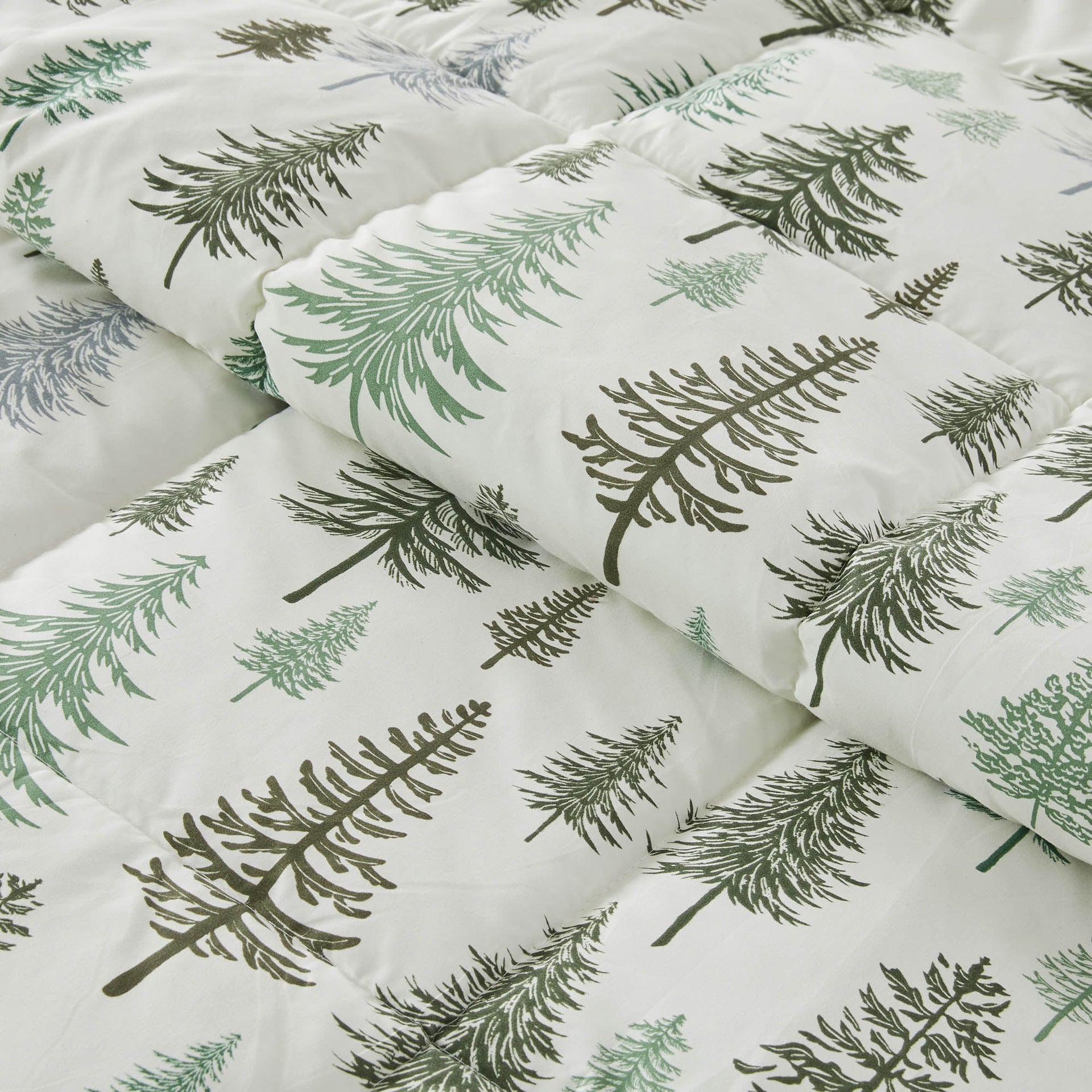 Reversible Christmas Comforter and Sham Set - Holiday / Lodge Odette Collection