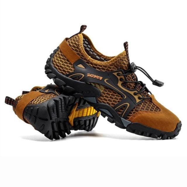 Men's lightweight quick-dry mesh water shoes with adjustable elastic lacing and rubber traction soles