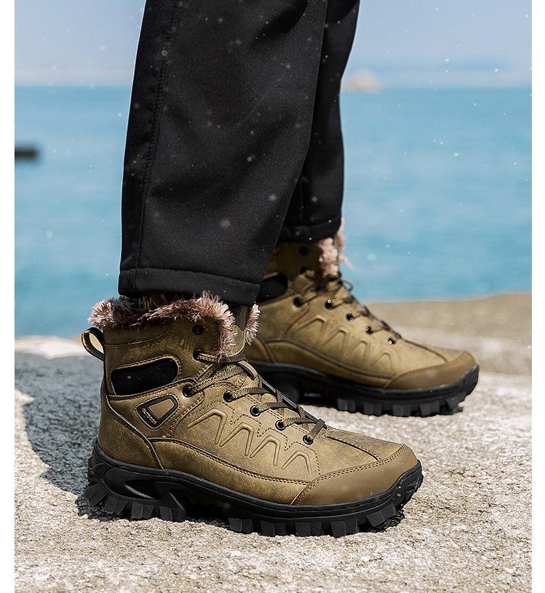 Men Waterproof Leather Winter Snow Boots with Warm Fur Lining