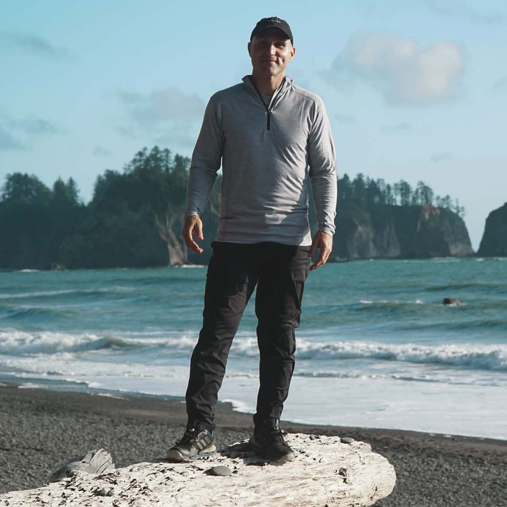 Men's Microweight Merino Wool 1/4 Zip Pullover in Grey and Black