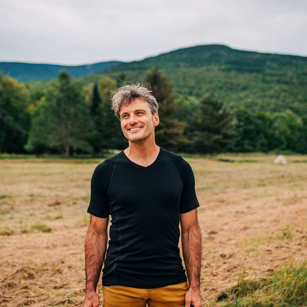 Men's Merino Wool V-Neck T-Shirt – Microweight Base Layer
