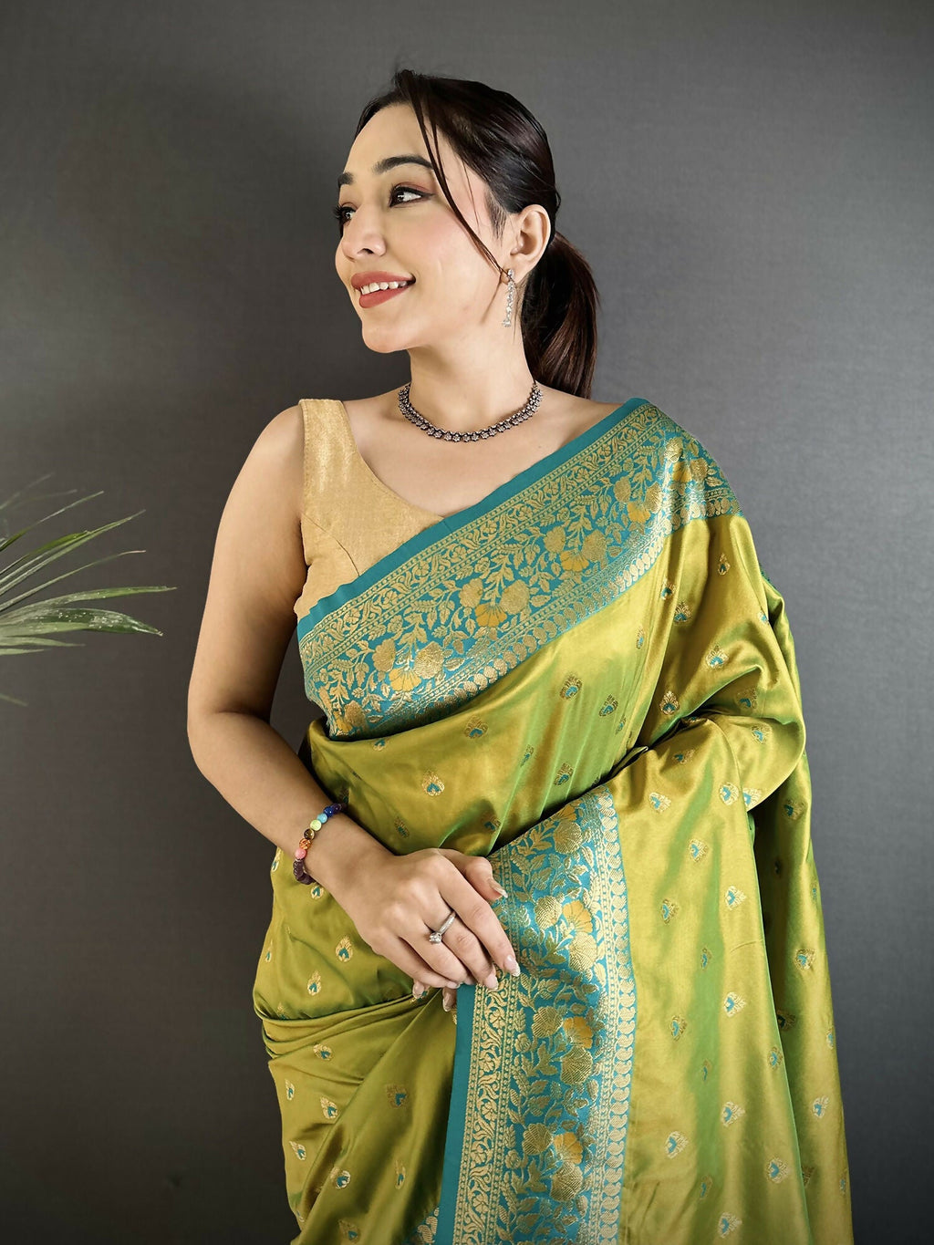 Pista Green Soft Silk Banarasi Saree with Intricate Motifs