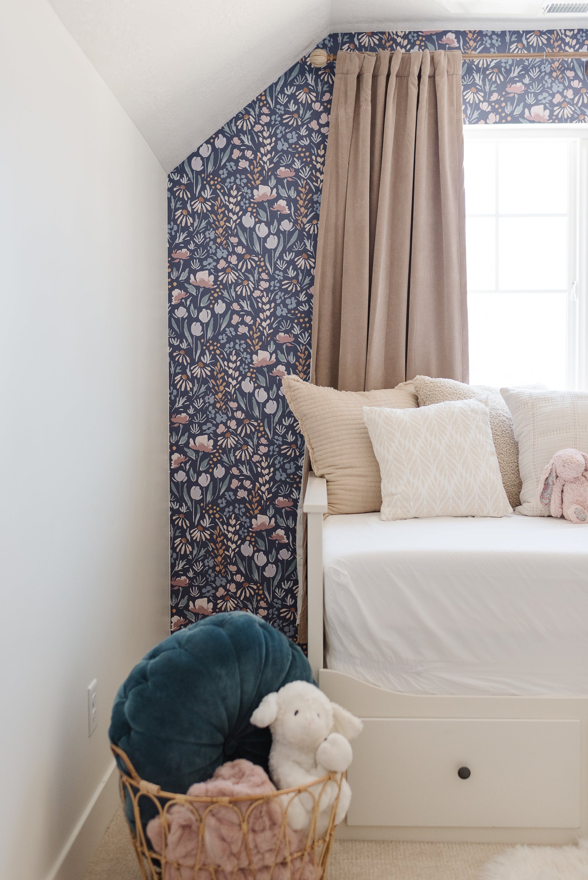 Wysteria Floral Removable Wallpaper, Bohemian Cottagecore