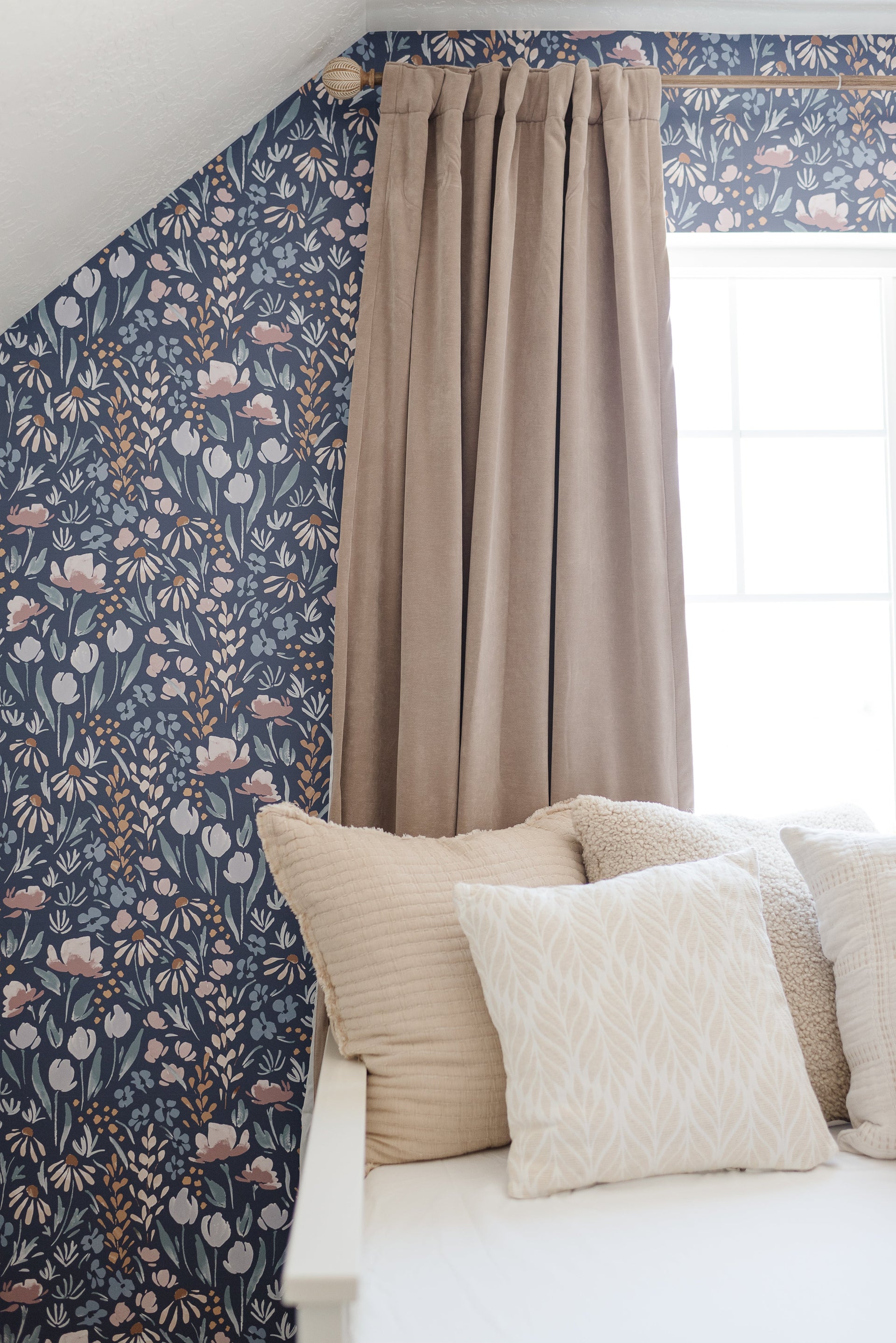 Wysteria Floral Removable Wallpaper, Bohemian Cottagecore