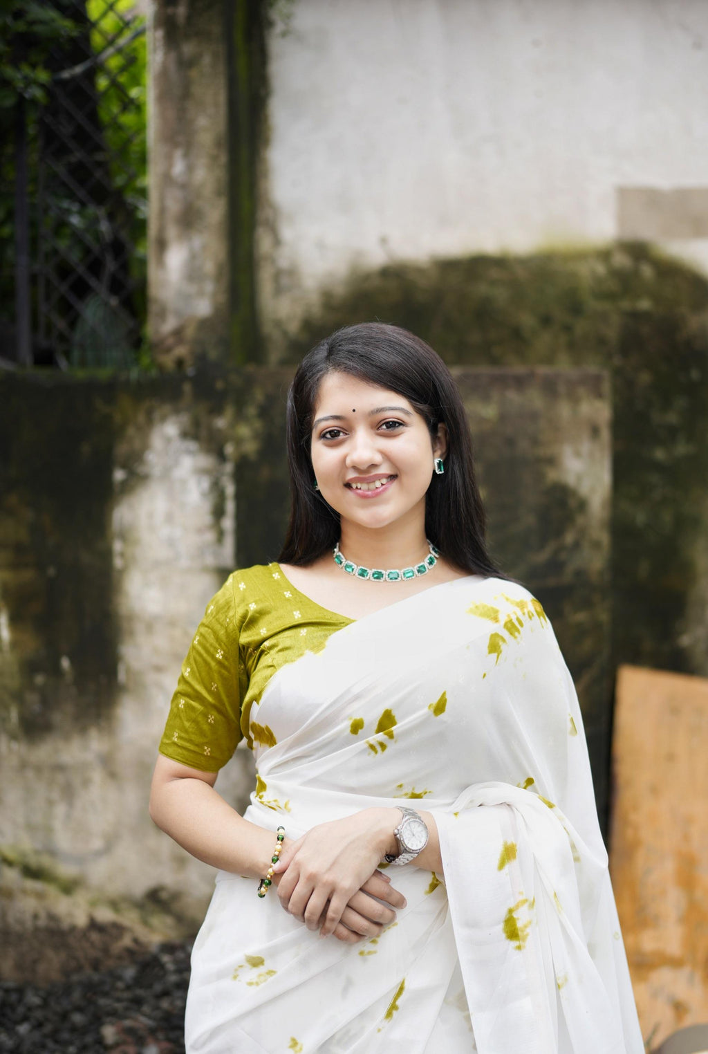 Mehndi Green and White Tie-Dye Shibori Georgette Saree