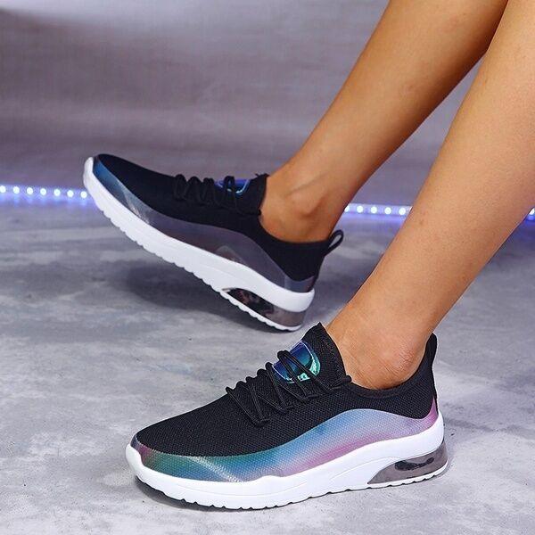 Women's Lightweight Breathable Mesh Lace-Up Fashion Sneakers