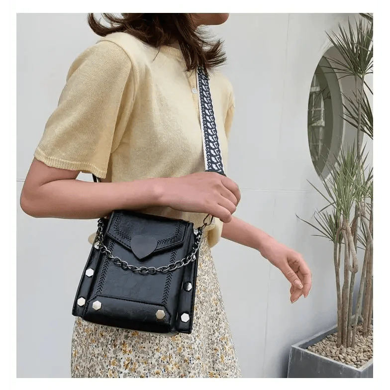 Elegant Heart-Shaped Studded Shoulder Bag for Girls and Women
