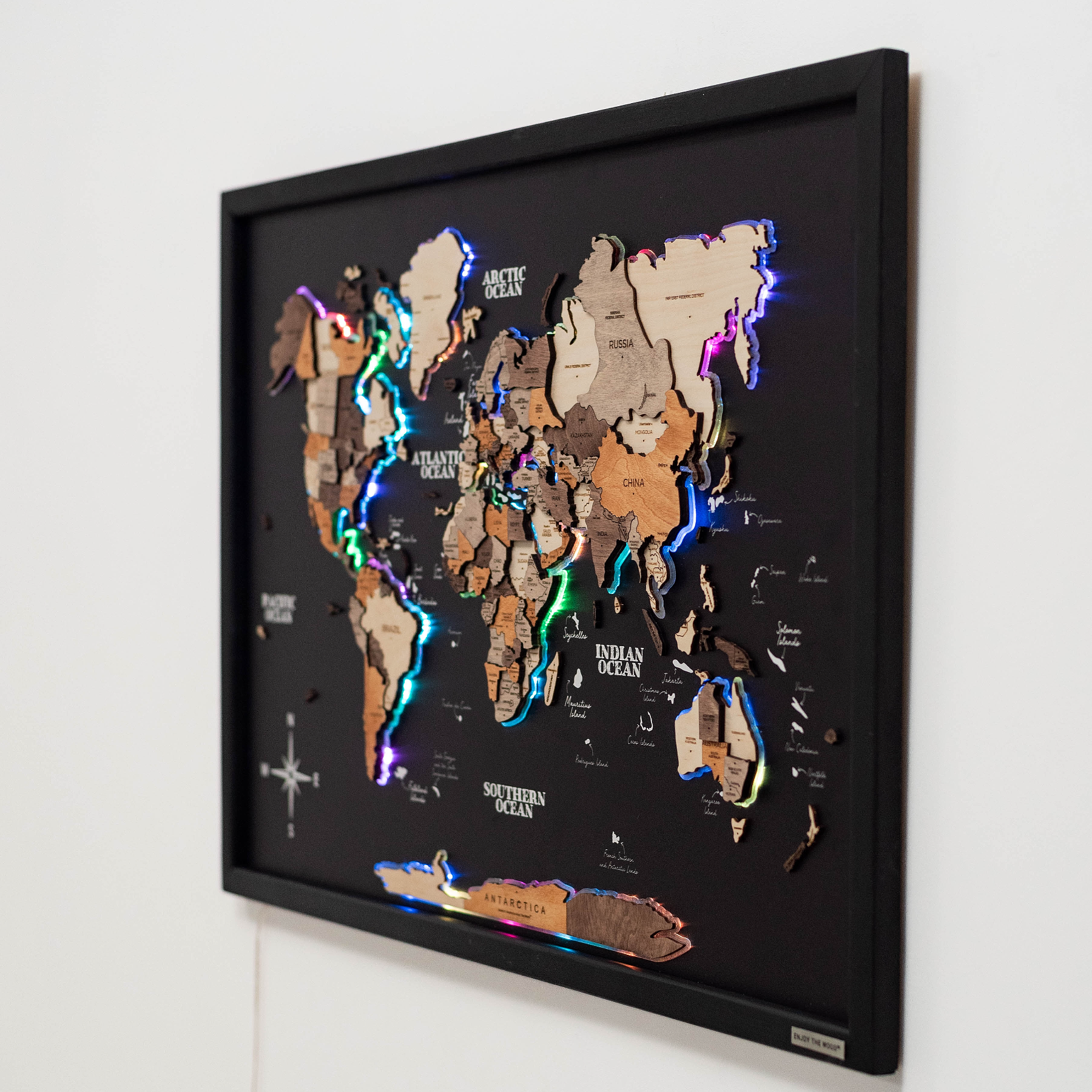 Multicolor LED World Map on Cork Board 2.0