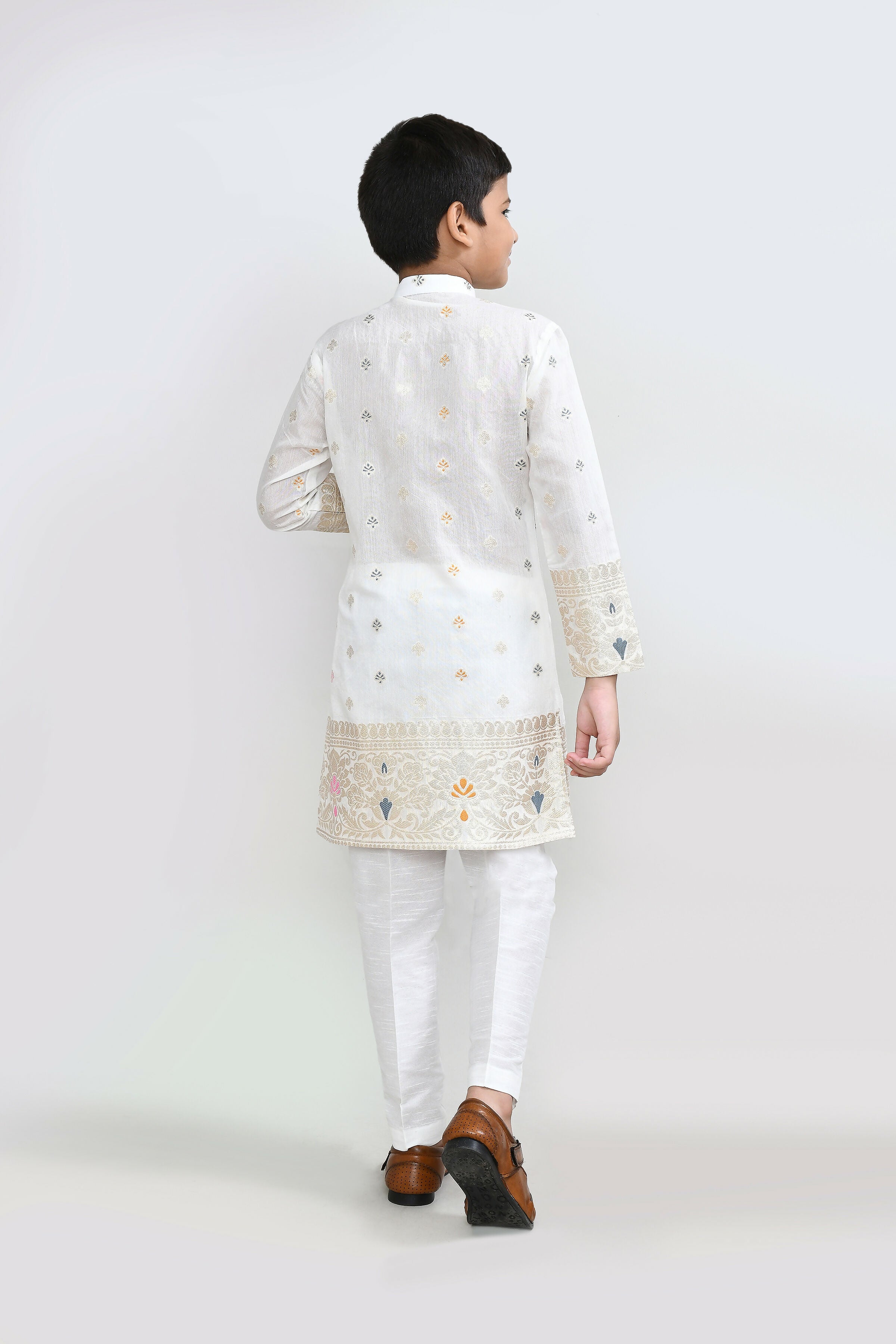 White Jacquard Silk Kurta Set with Straight Fit Pants
