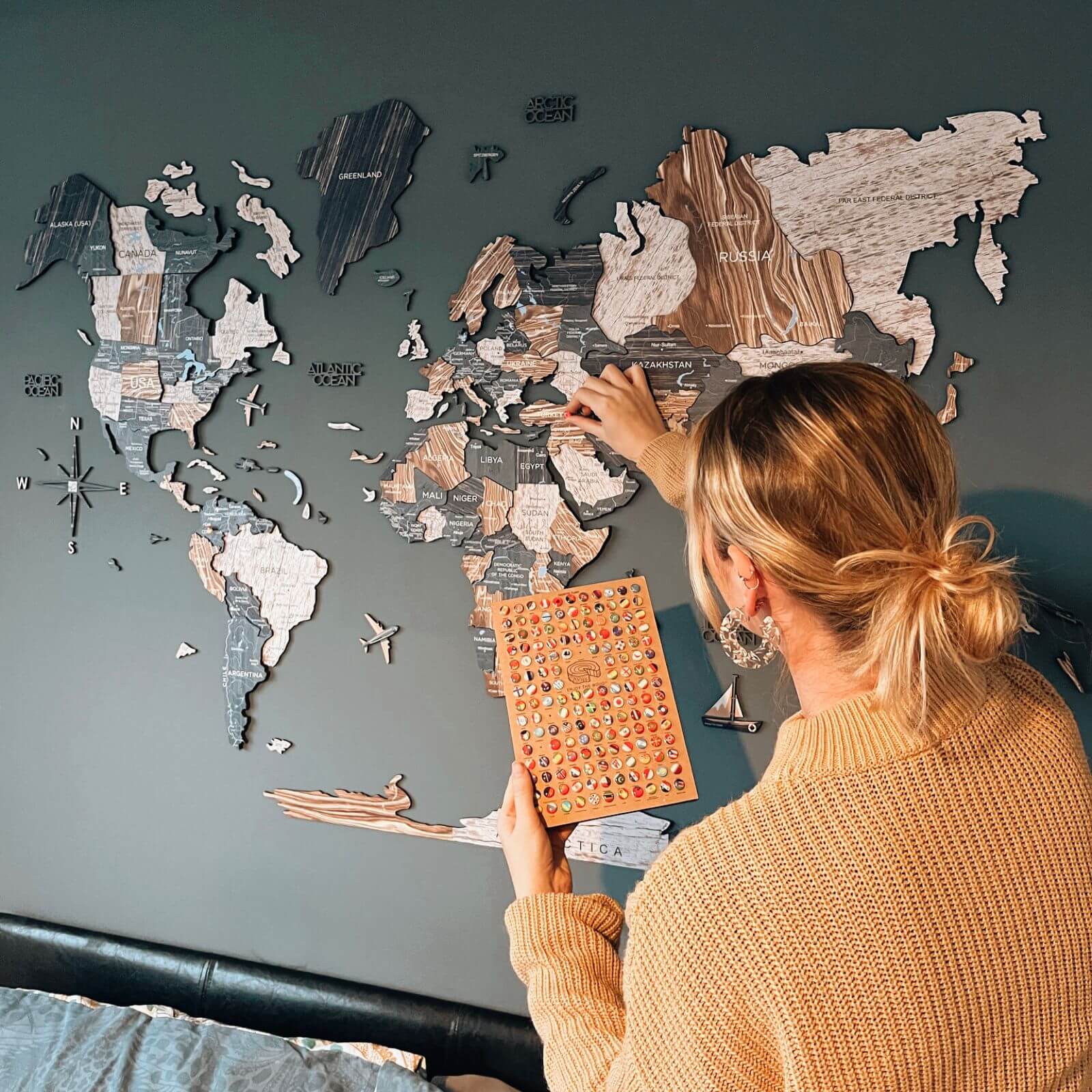3D Wooden World Map Wall Art Set with Photo Frames and Pins