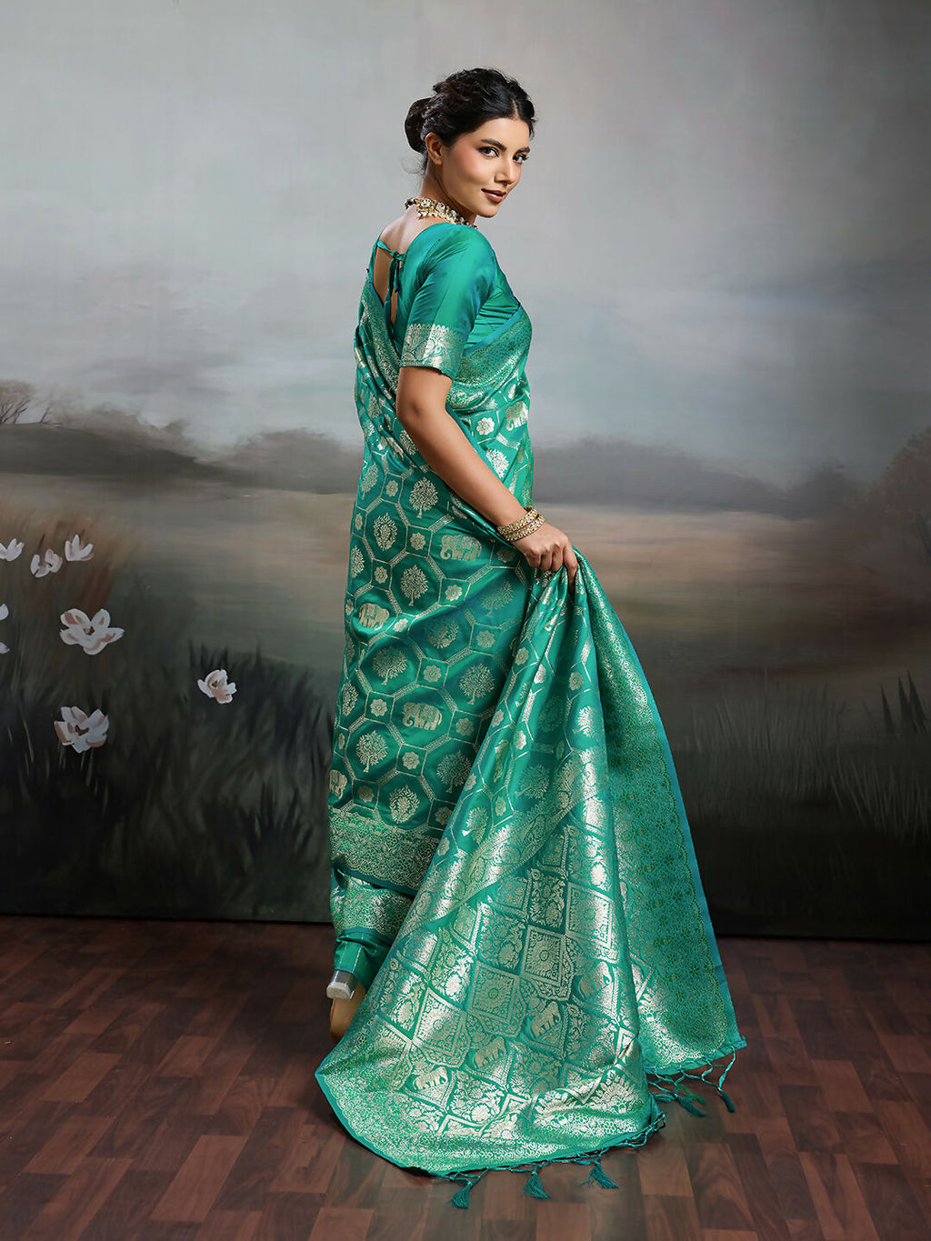 Rama Green Silk Blend Saree with Matching Blouse Piece
