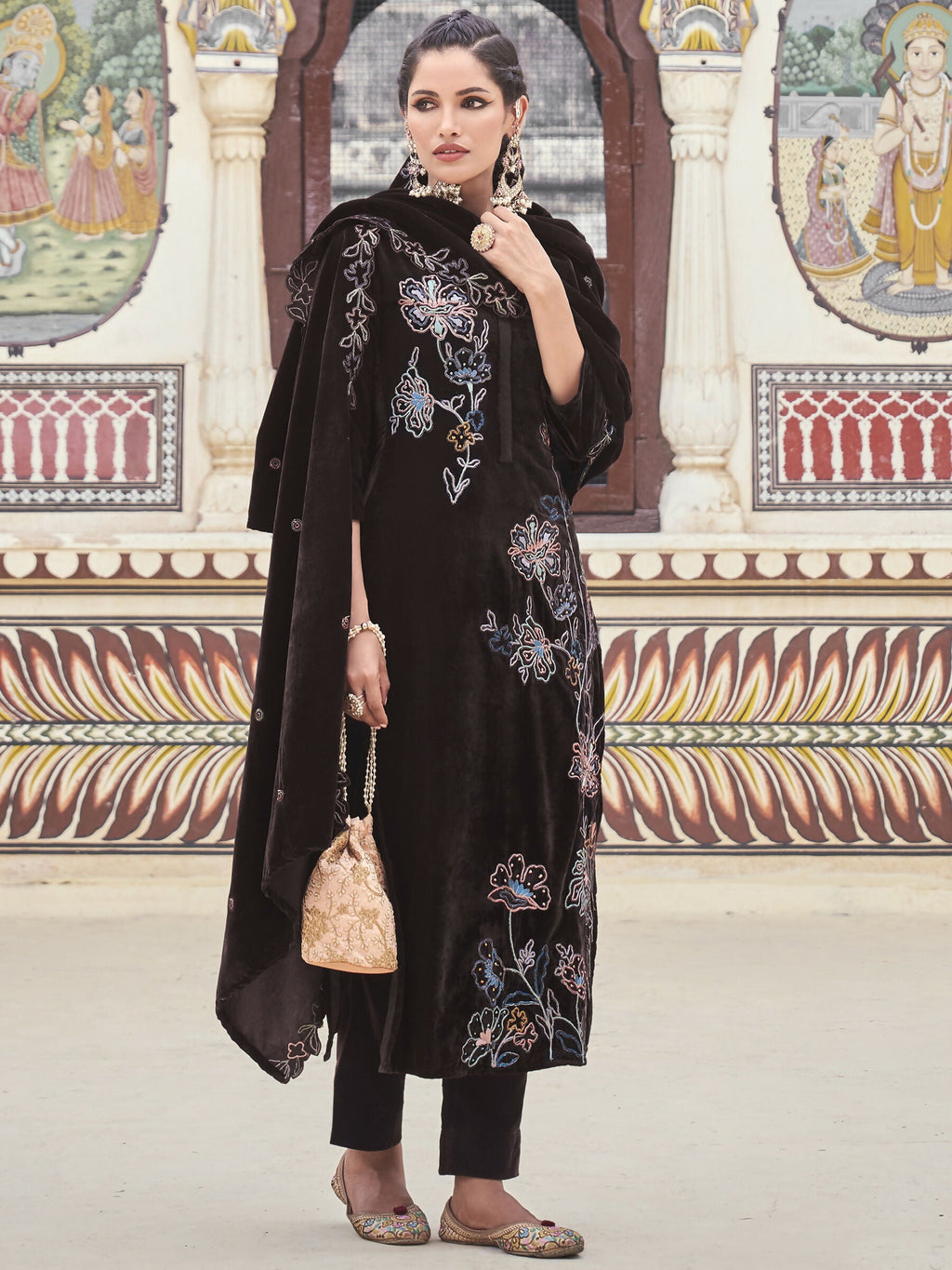 Women's Brown Velvet Kurta Set with Resham Thread, Jari & Sequins