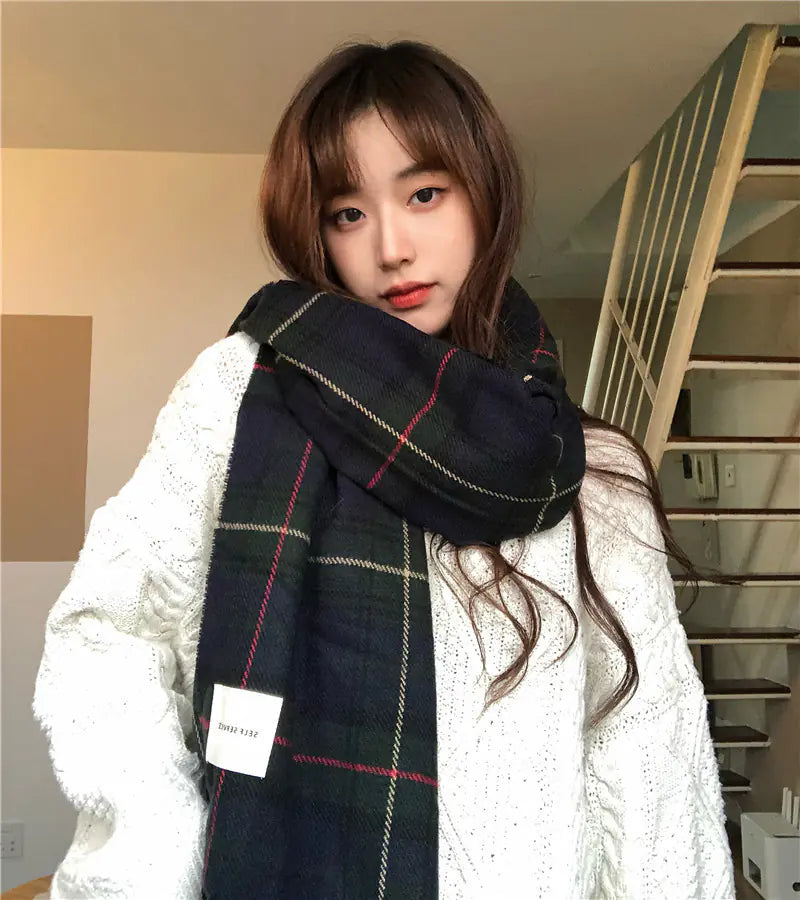 Women's Retro Plaid Tassel Scarf for Warm Winter Style - Image 3