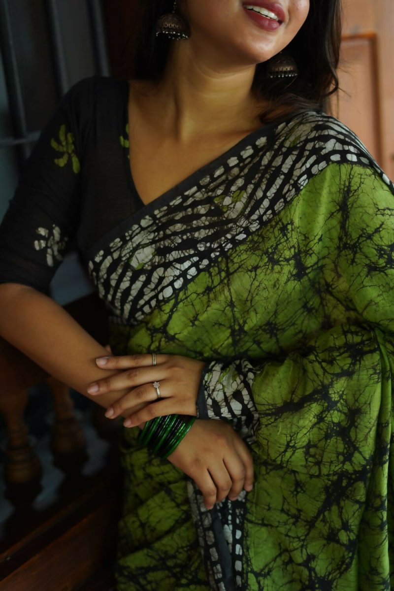 Green Chanderi Cotton Batik Printed Saree with Blouse Piece