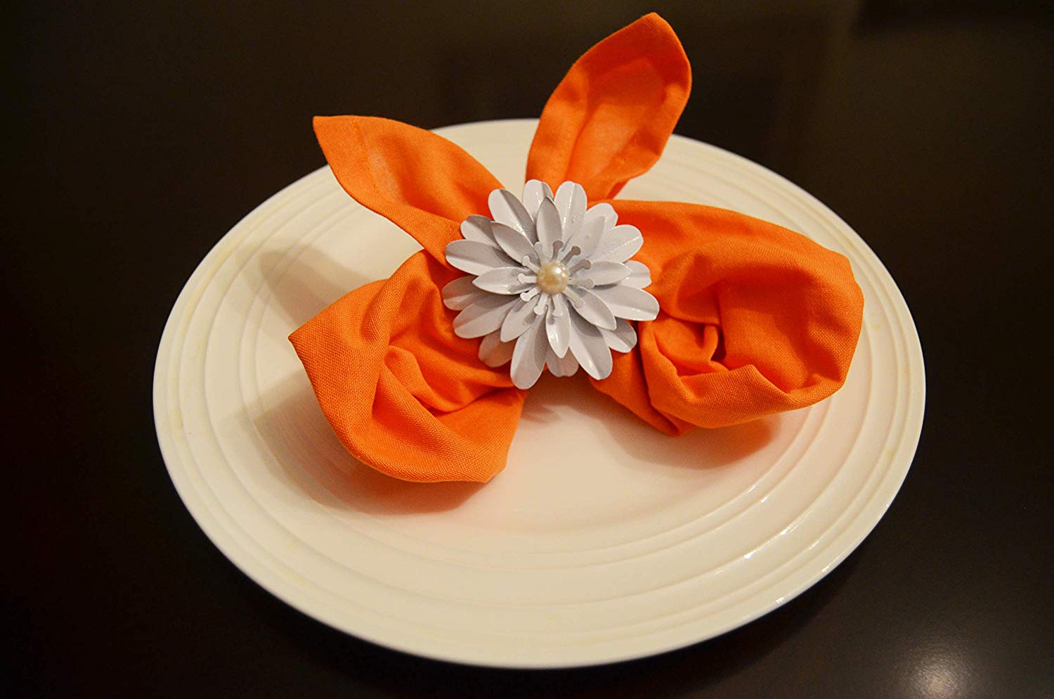Vibhsa White Floral Set of 4 Napkin Rings