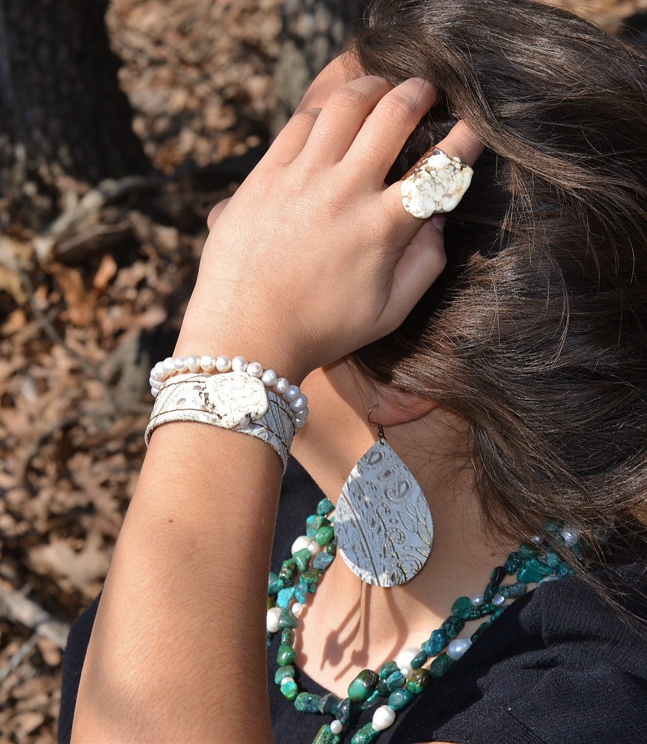 White Turquoise Howlite Slab Ring Gold Cuff