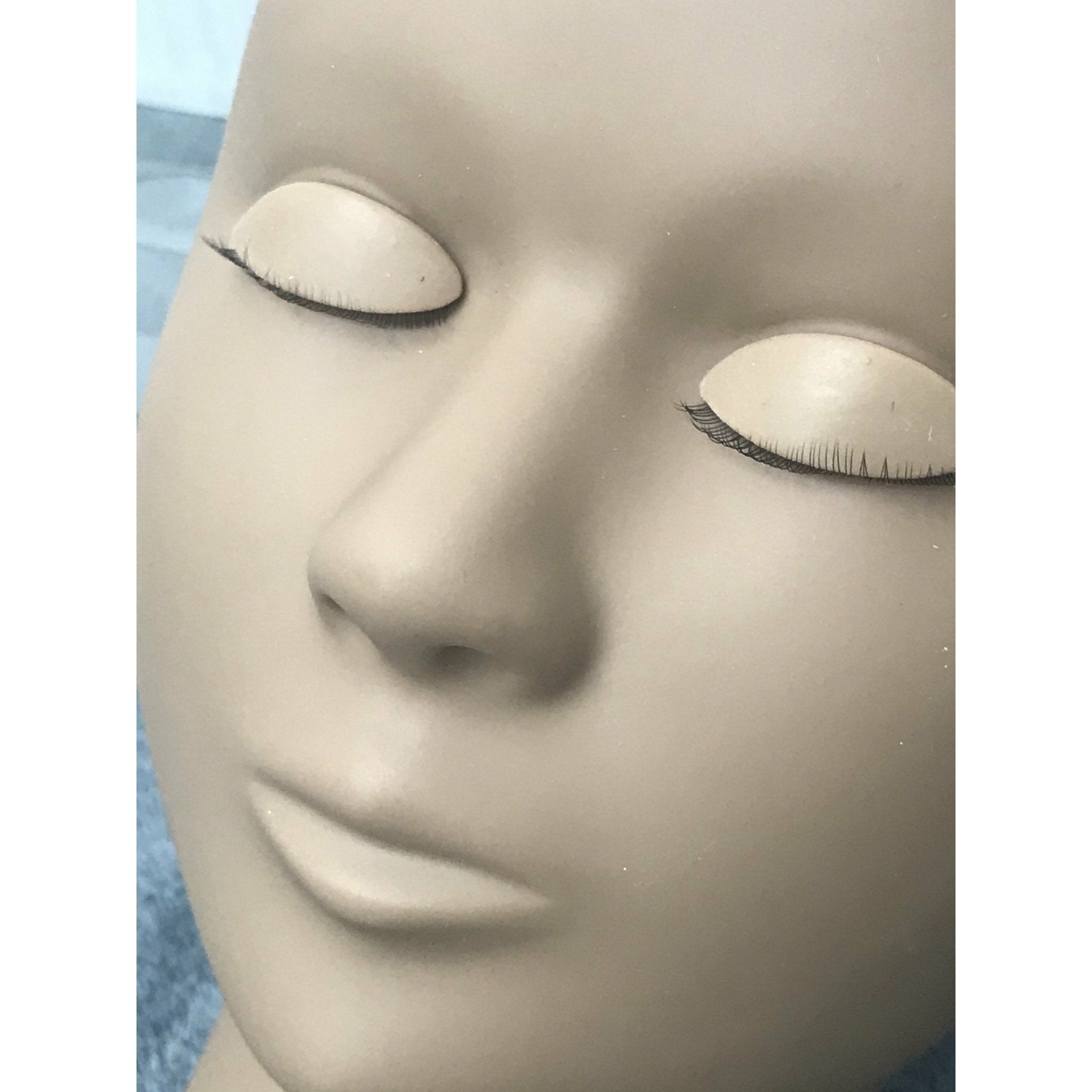Eyelash Practice Mannequin Head with 3 Sets of Removable Eyes