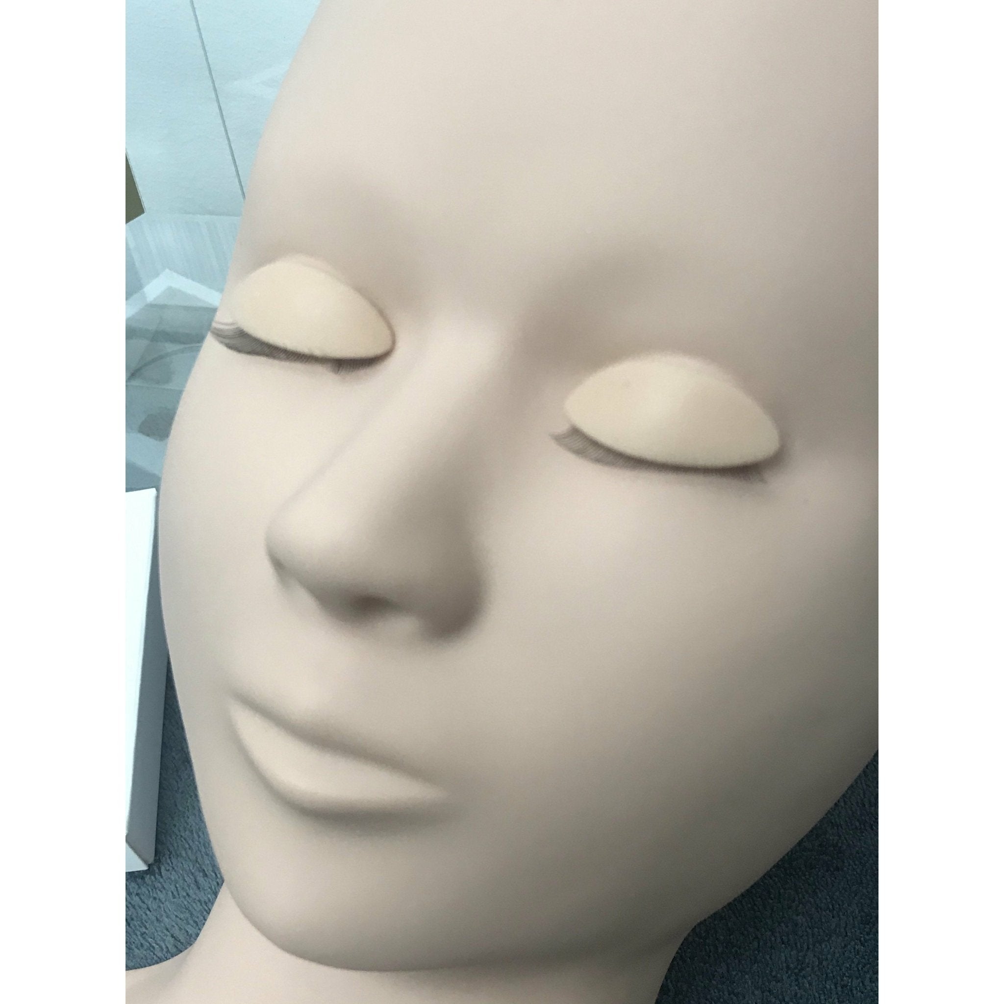 Eyelash Practice Mannequin Head with 3 Sets of Removable Eyes