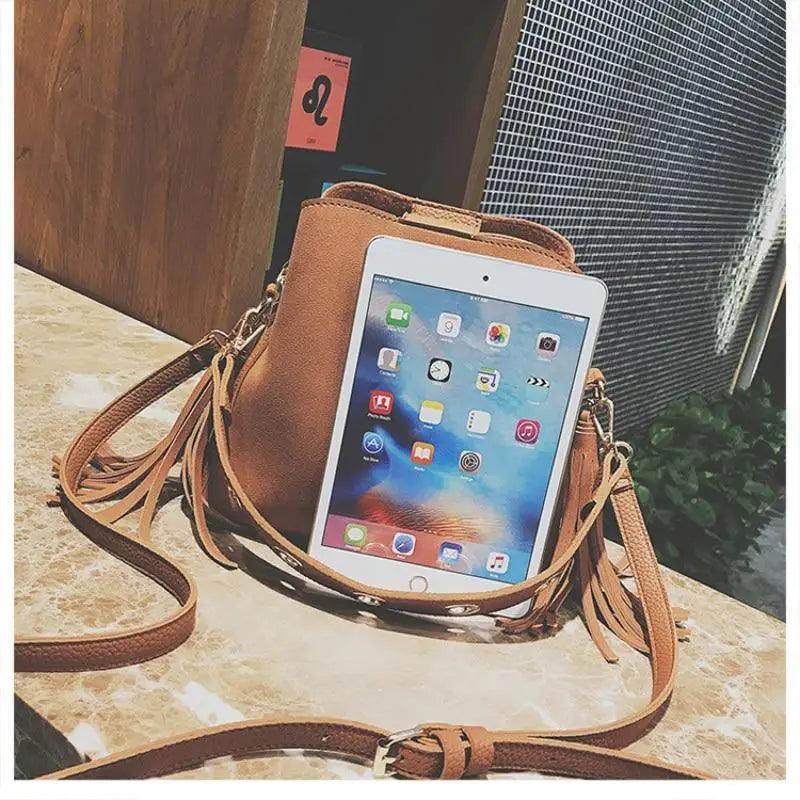 Vintage Tassel Bucket Messenger Bag with Multiple Pockets