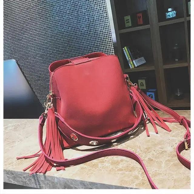 Vintage Tassel Bucket Messenger Bag with Multiple Pockets