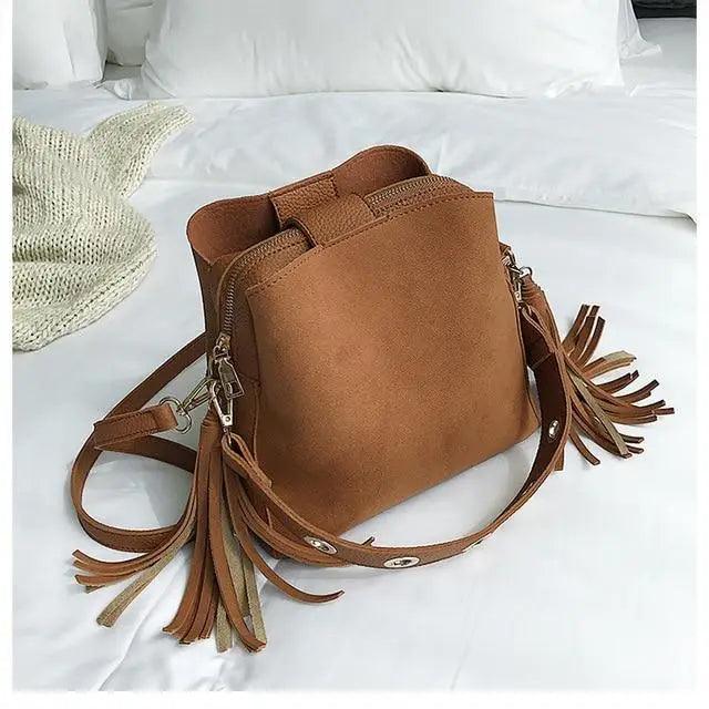 Vintage Tassel Bucket Messenger Bag with Multiple Pockets