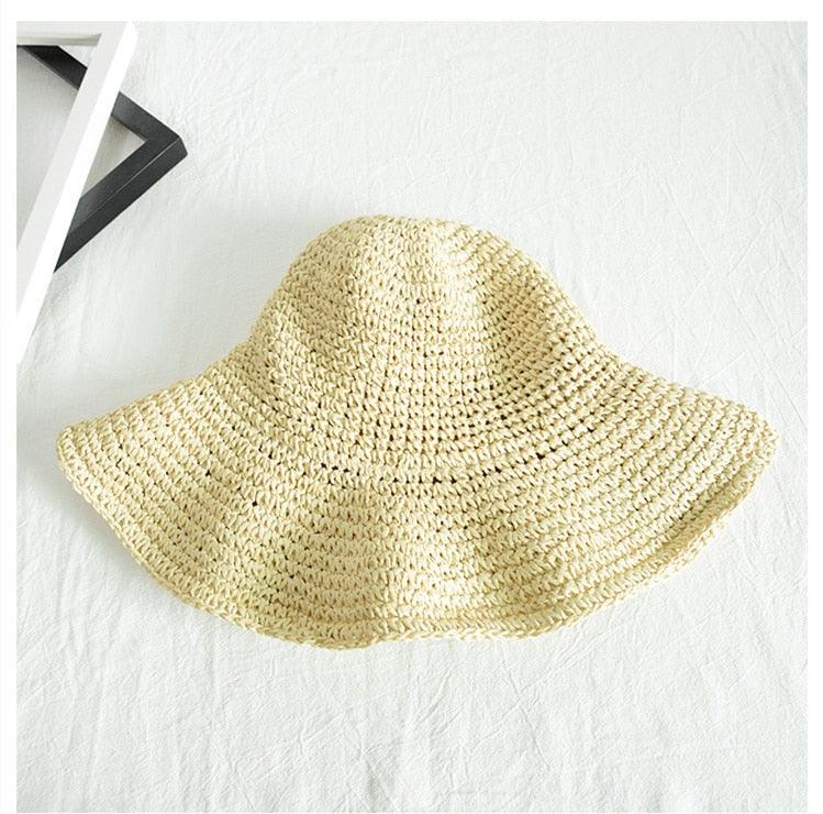 Trendy Women’s Wide Brim Straw Bucket Hat for Summer Travel