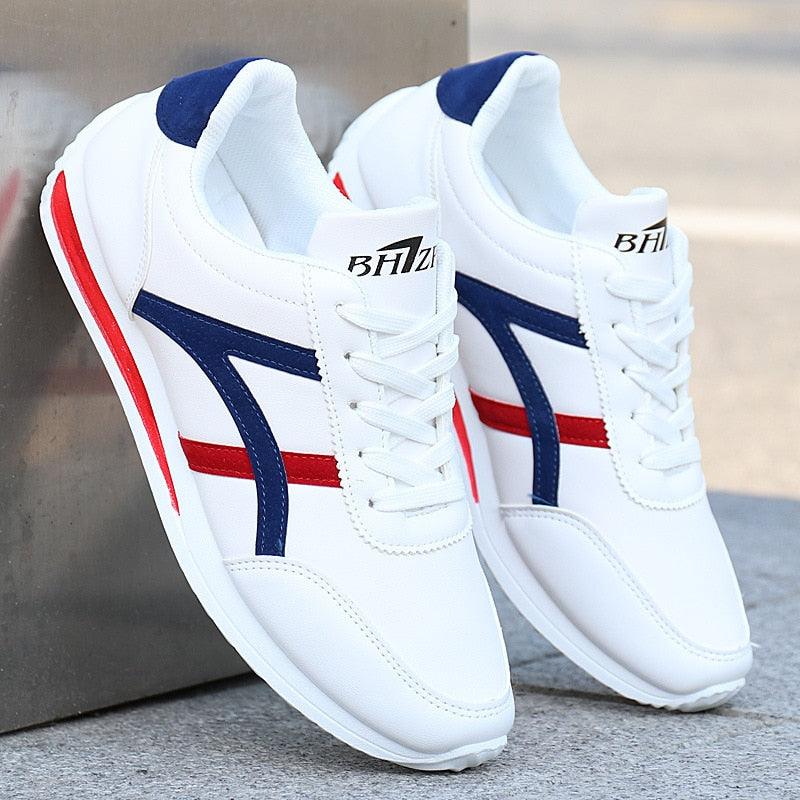 Men's white leather low-top casual sneakers with rubber outsole for anti-slip performance