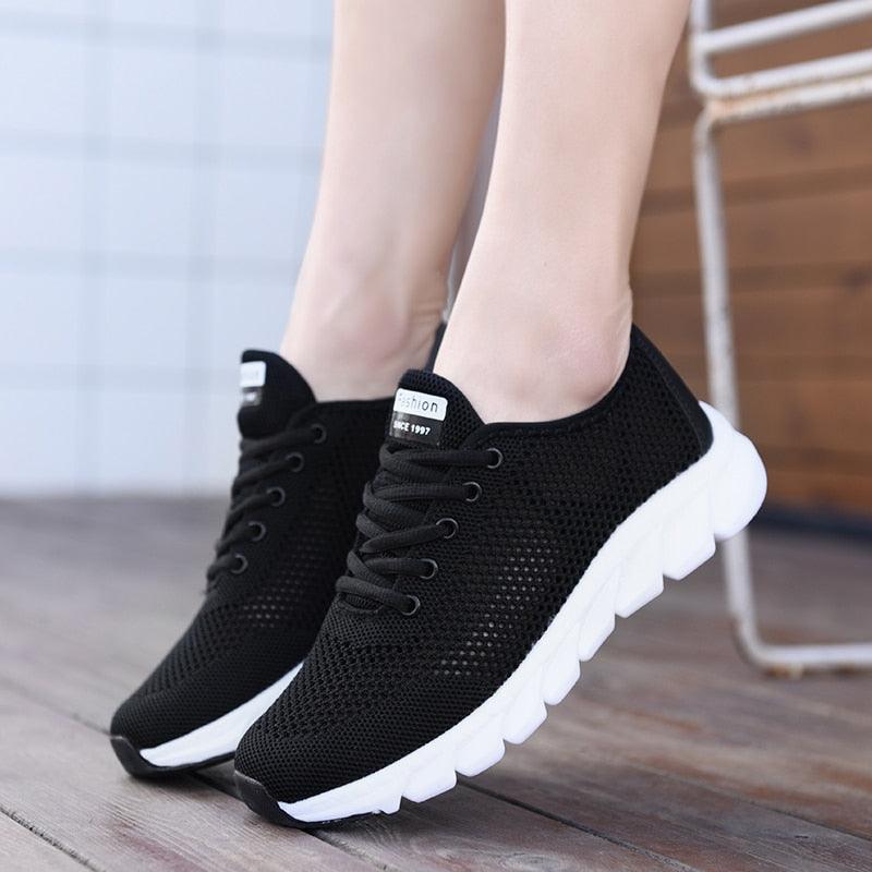 Women's Lightweight Mesh Sneakers - Breathable Non-Slip Walking Shoes