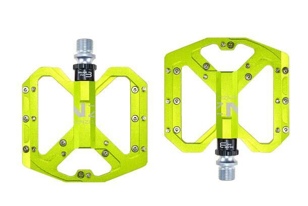Pro Mountain Bike Flat Pedals with 3 Sealed Bearings 9/16 Inch