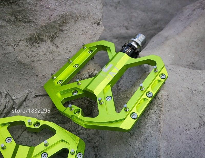Pro Mountain Bike Flat Pedals with 3 Sealed Bearings 9/16 Inch
